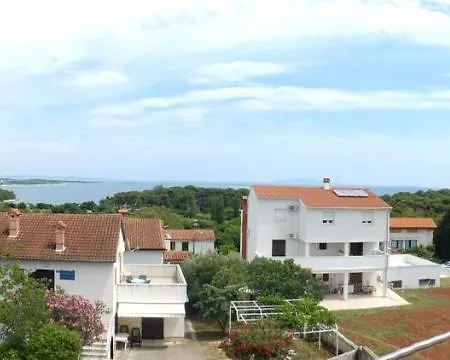 Apartment Miriam Premantura