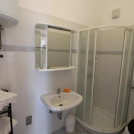 Miriam Apartment