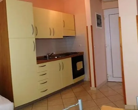 Miriam Apartment *