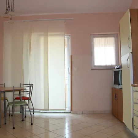 Miriam Apartment *